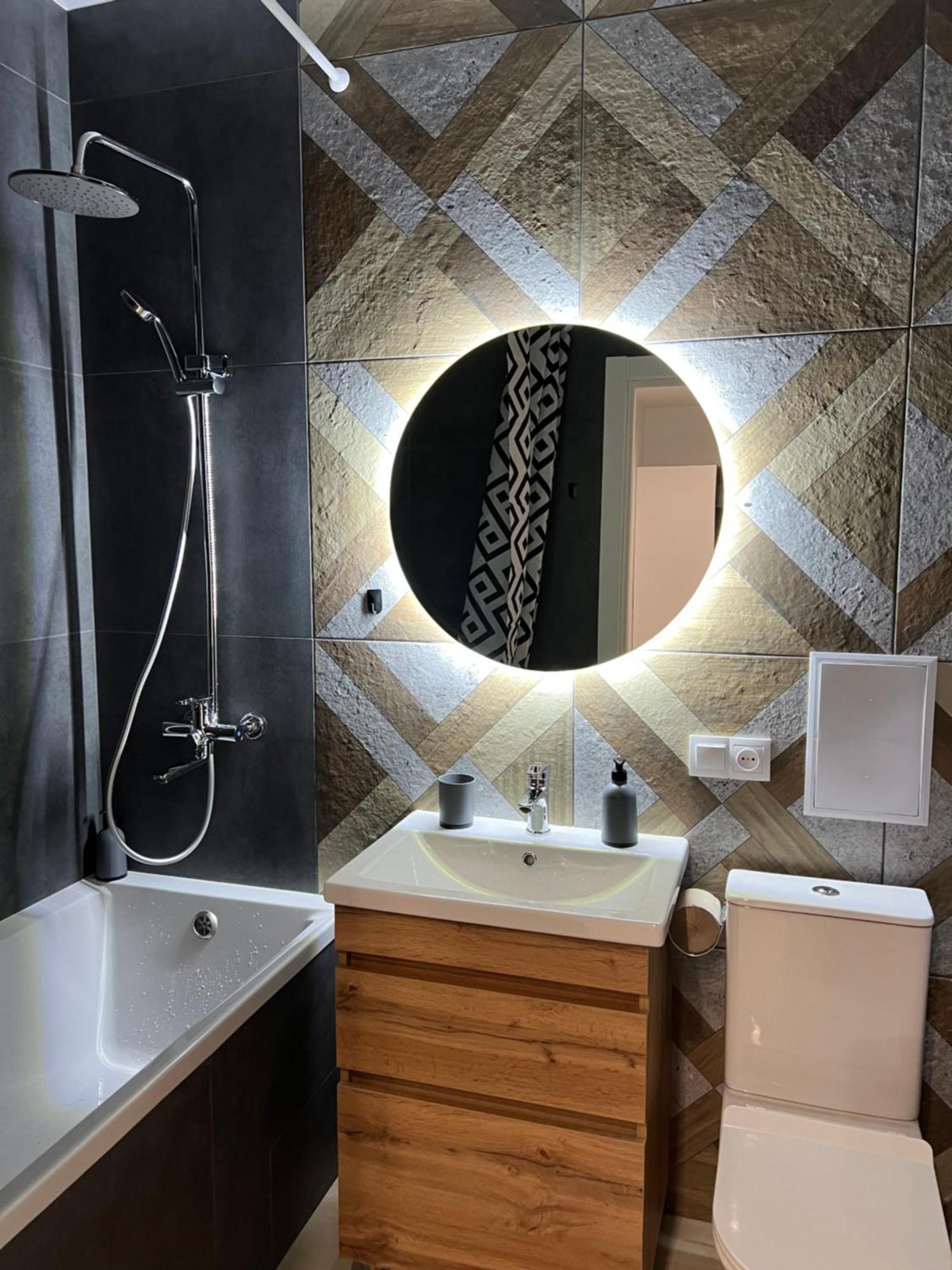 Apartment Premium In Center Ivano-Frankivsk Eksteriør bilde